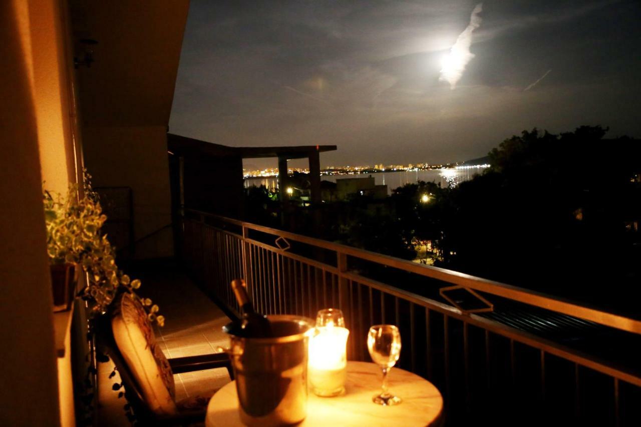 Apartments Rose Kastela Exterior photo