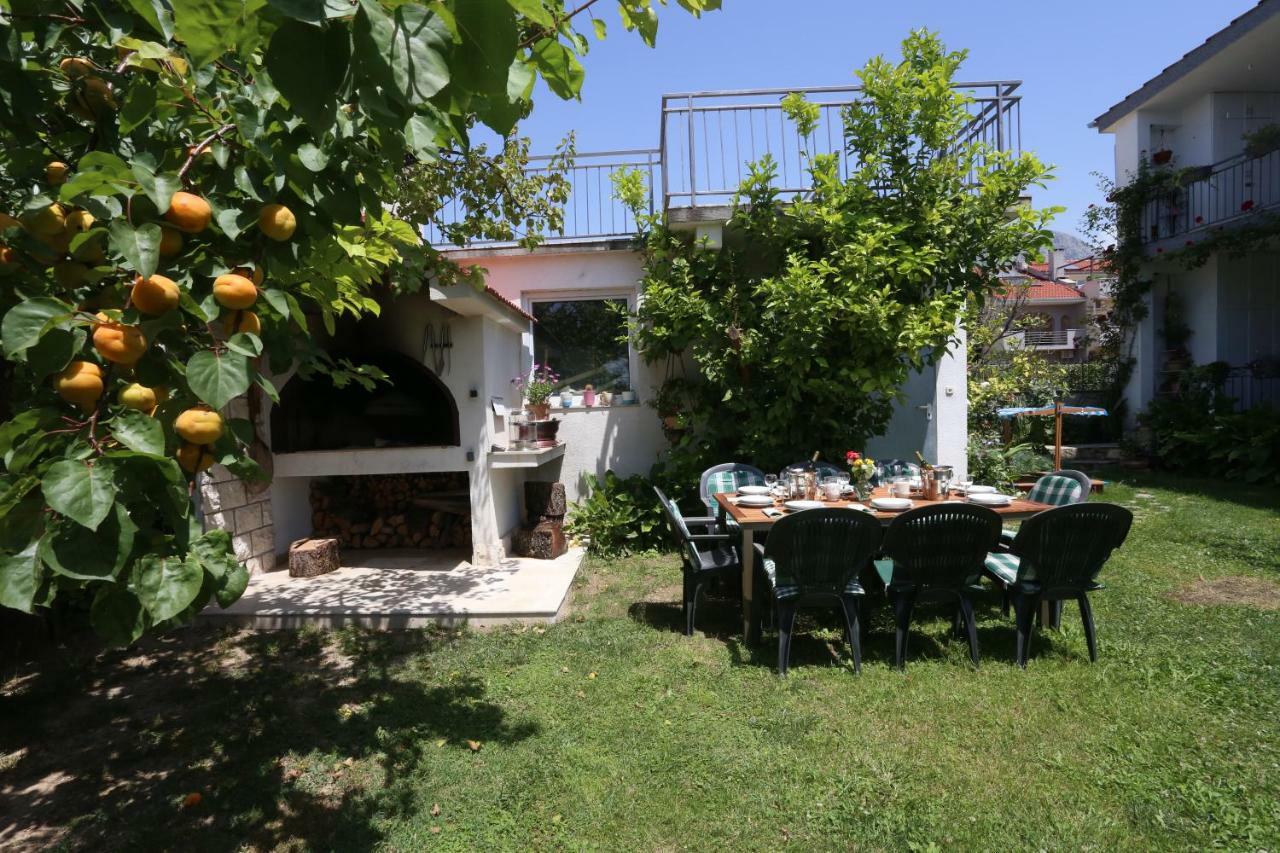 Apartments Rose Kastela Exterior photo