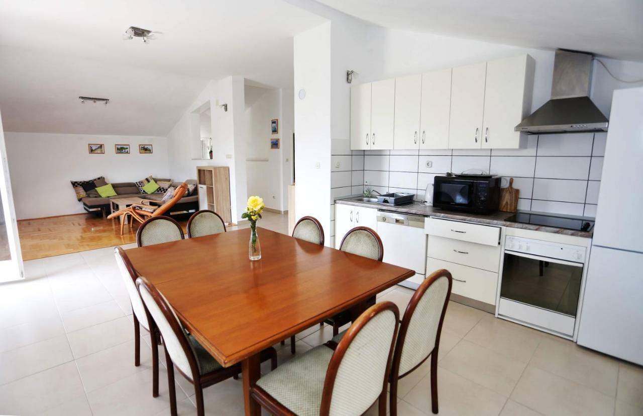 Apartments Rose Kastela Exterior photo